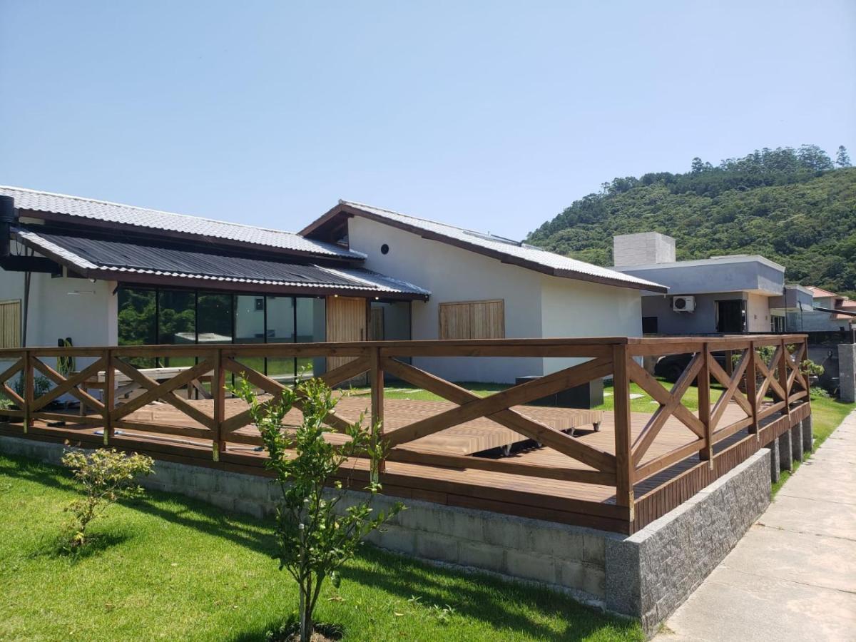 Casa De Praia Com Piscina Aquecida Area Gourmet E Jogos Florianópolis Kültér fotó